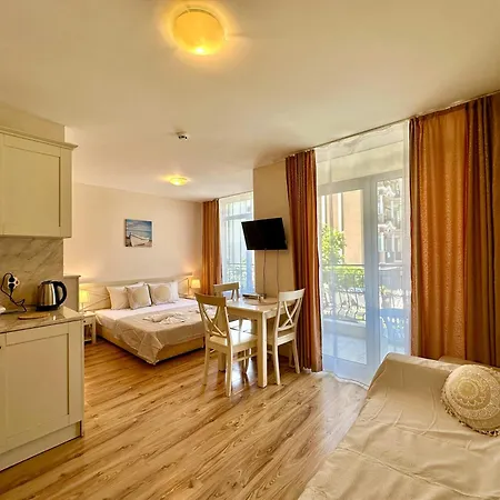 Apartment Cozy At Dawn Park Slantschew brjag