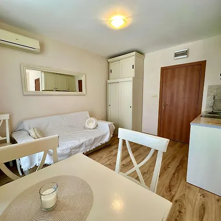 Apartment Cozy At Dawn Park Slantschew brjag